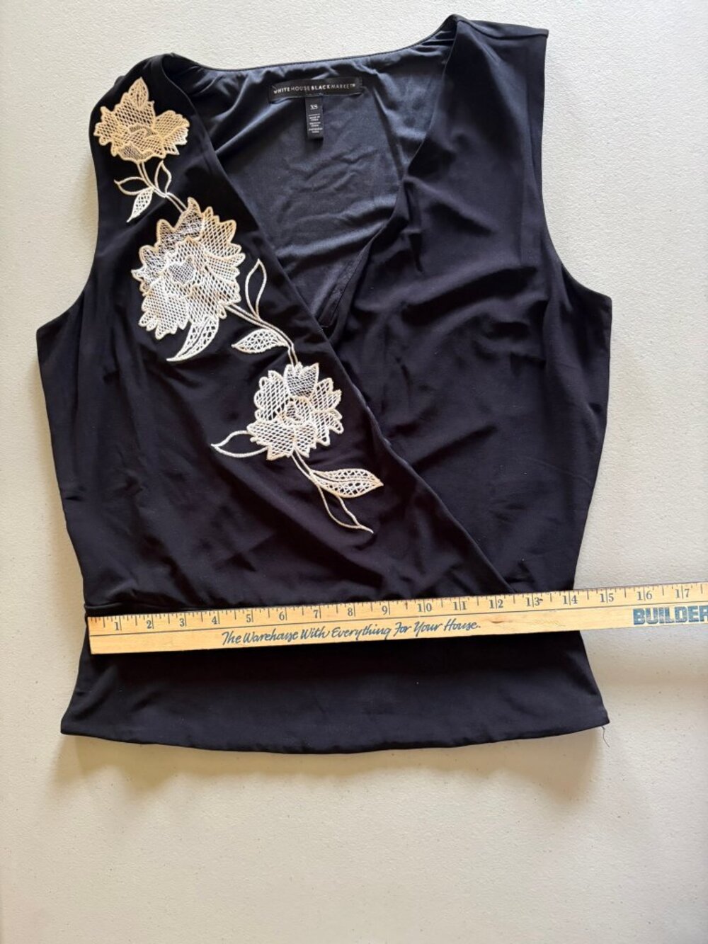 White House Black Market size XS black top - Picture 7 of 12